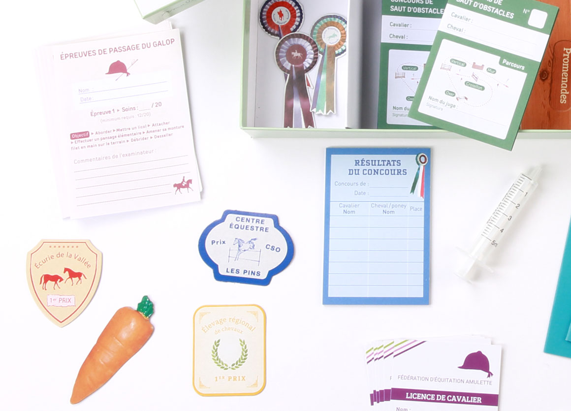 Coffret - Mon premier poney Club-Amulette-Super Châtaigne-Imitation : Product type